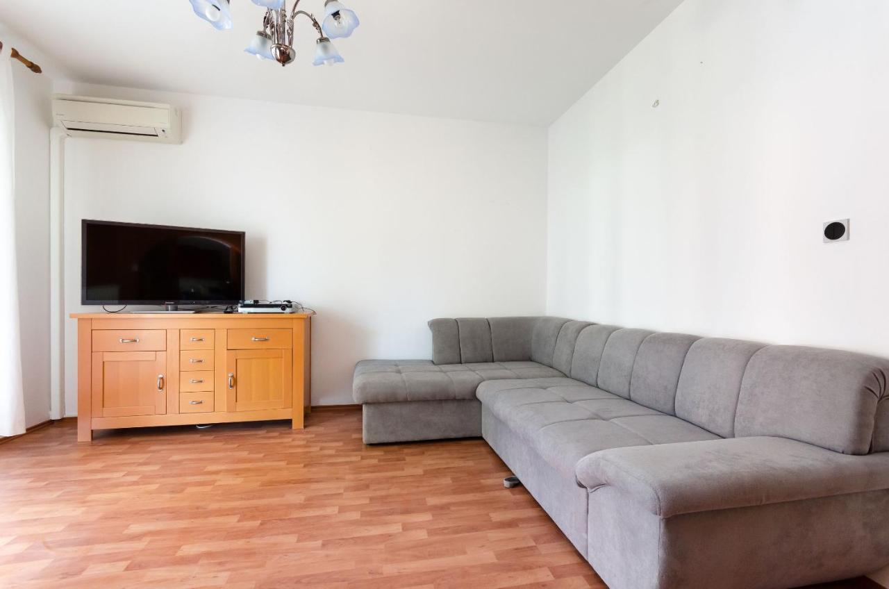 Apartments Slavica R Banjol المظهر الخارجي الصورة
