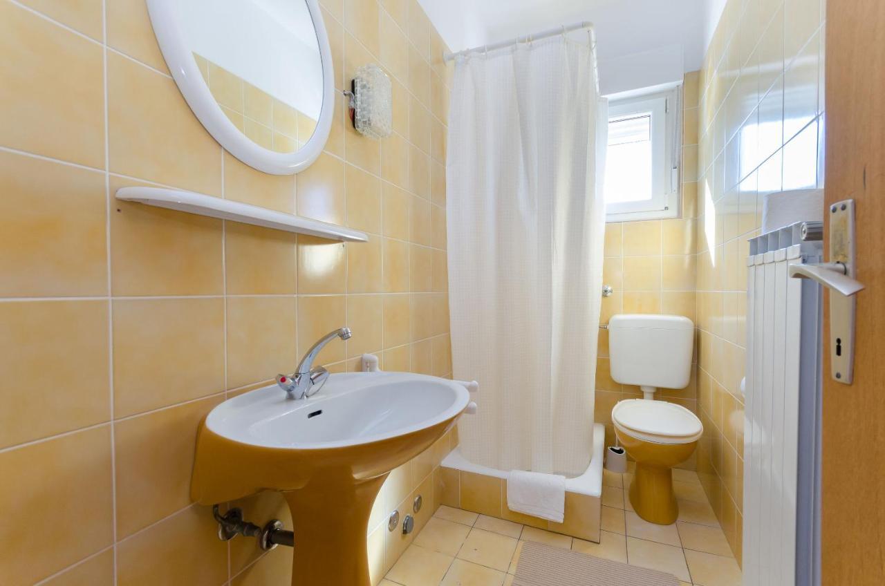 Apartments Slavica R Banjol المظهر الخارجي الصورة