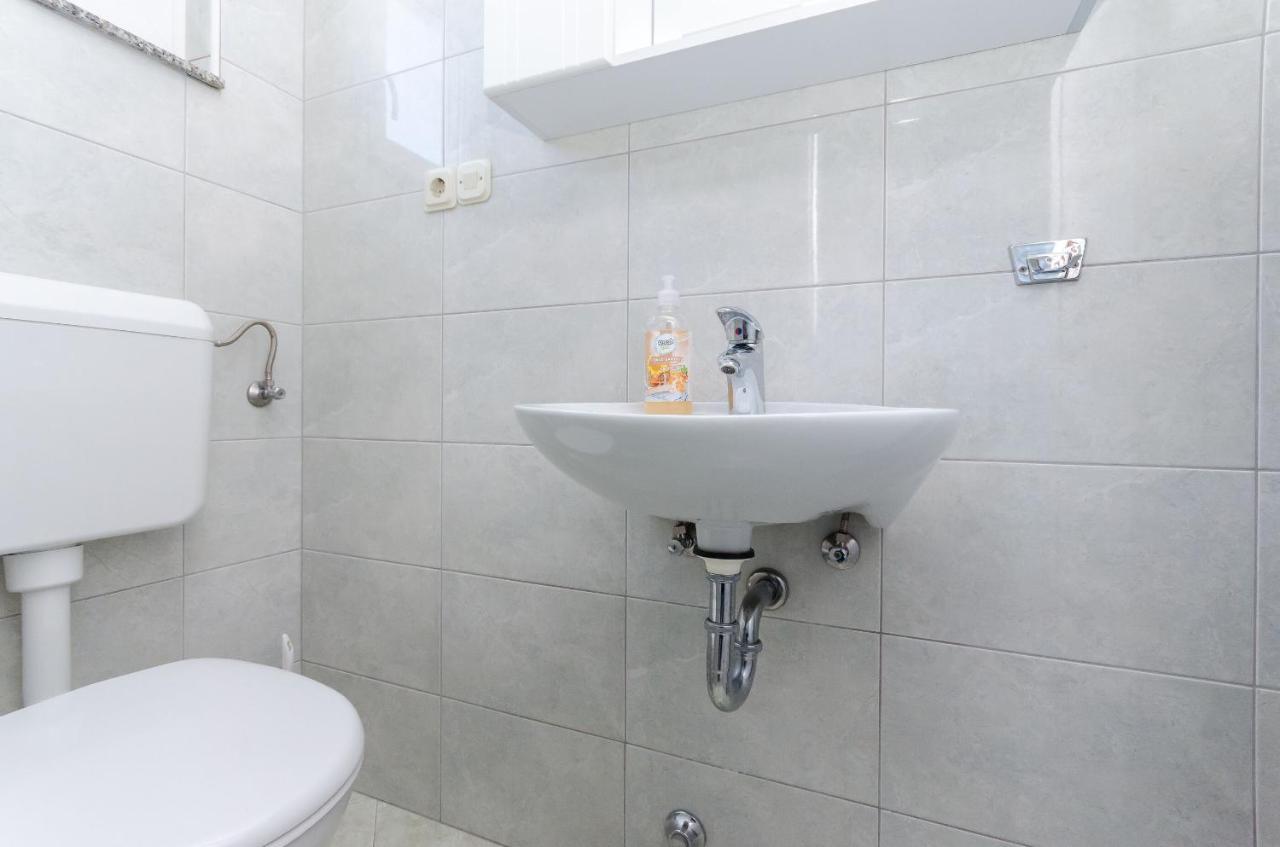 Apartments Slavica R Banjol المظهر الخارجي الصورة